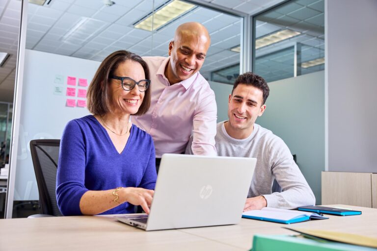 The Benefits of Hiring a Professional Team for your Corporate Image Library